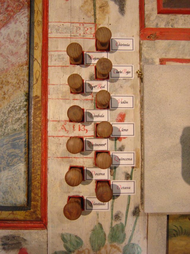 Órgano de la Iglesia de San Martín, Cevico de la Torre, detalle 4