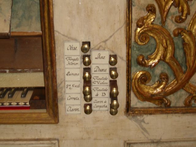 Órgano de la Parroquia de San Lorenzo, detalle 1