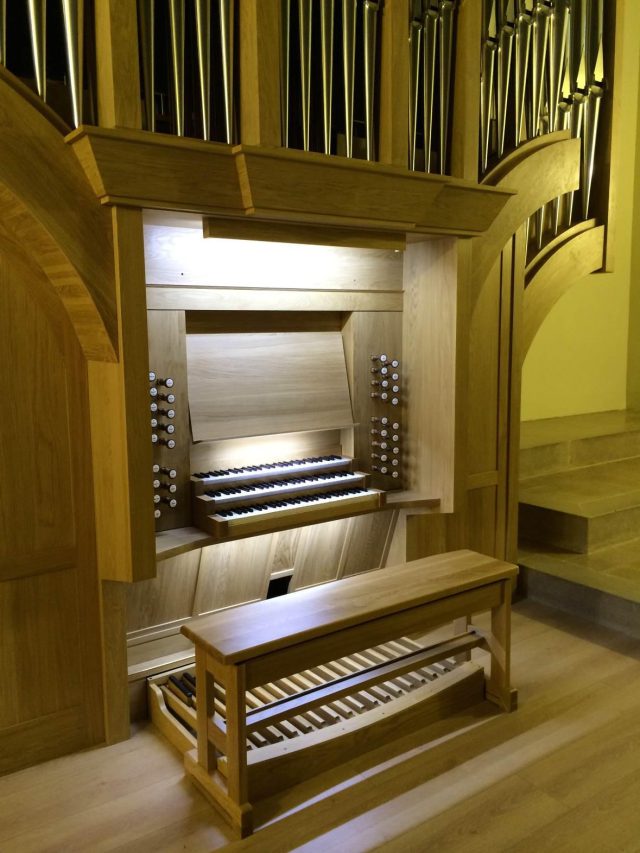 L’Orgue de la Parróquia de la Sagrada Familia, teclado
