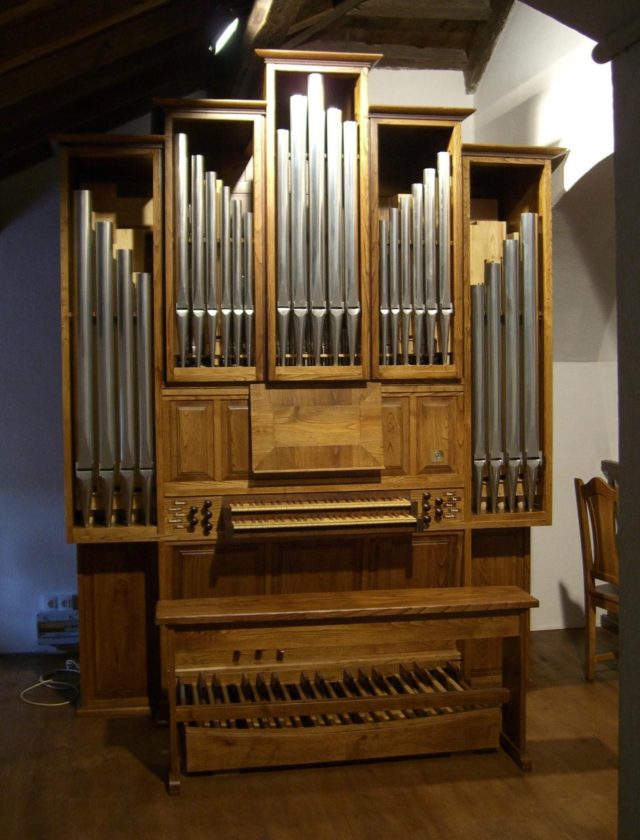Órgano del Santuario de Santa María a Real, Cebreiro (Lugo)