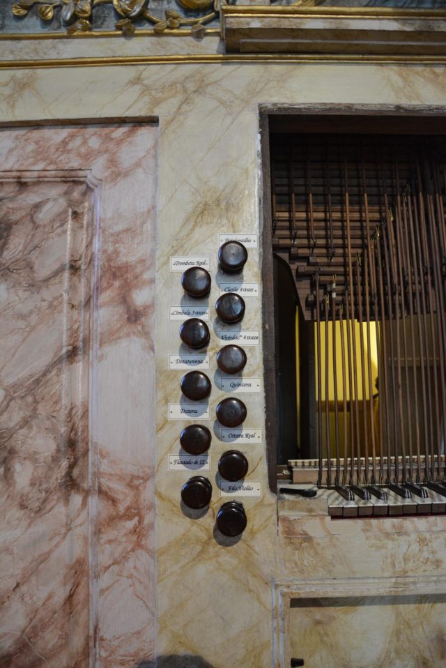 Órgano de la Iglesia de la Venerable Tercera Orden de San Francisco, detalle(1)